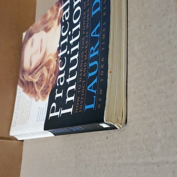 2/$8 📚 Practical Intuition Laura Day Paperback book - Picture 5 of 12